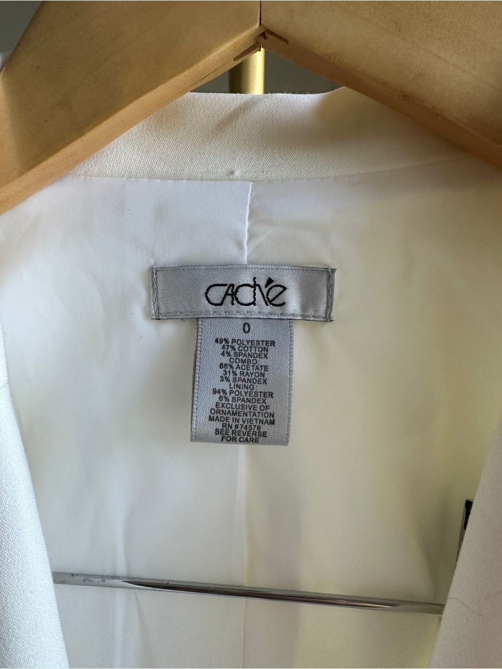 Cache White Single-Button Tailored Blazer - Picture 3 of 8
